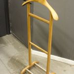 865 2254 VALET STAND